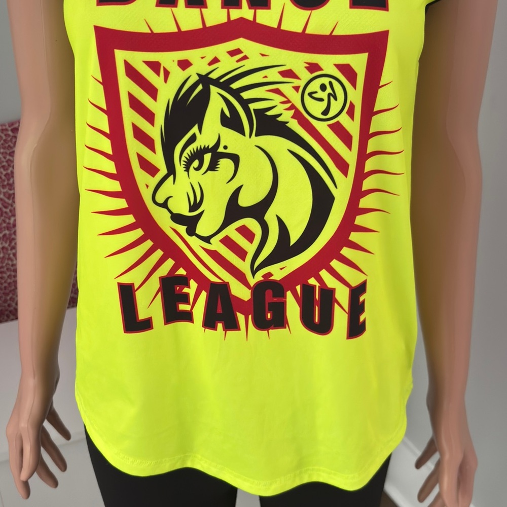 Zumba Fitness Yellow Graphic Sleeveless Tank Top xs